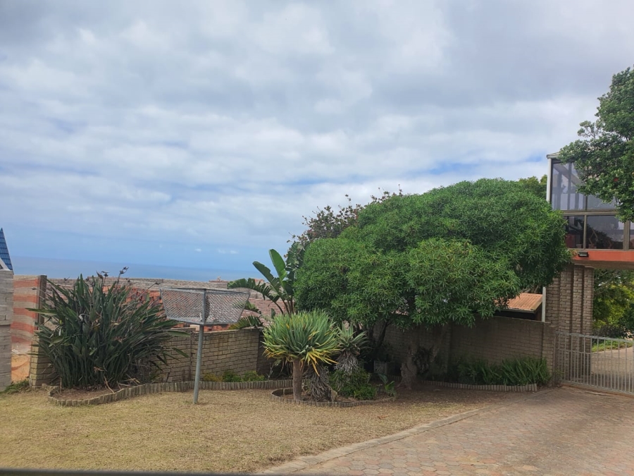 5 Bedroom Property for Sale in Dana Bay Western Cape